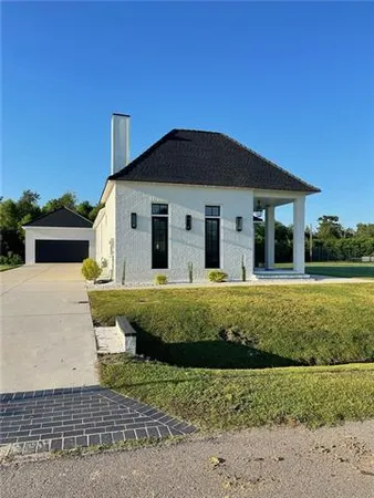 $712,000 | 106 Deerfield Drive, Belle Chasse, LA 70037