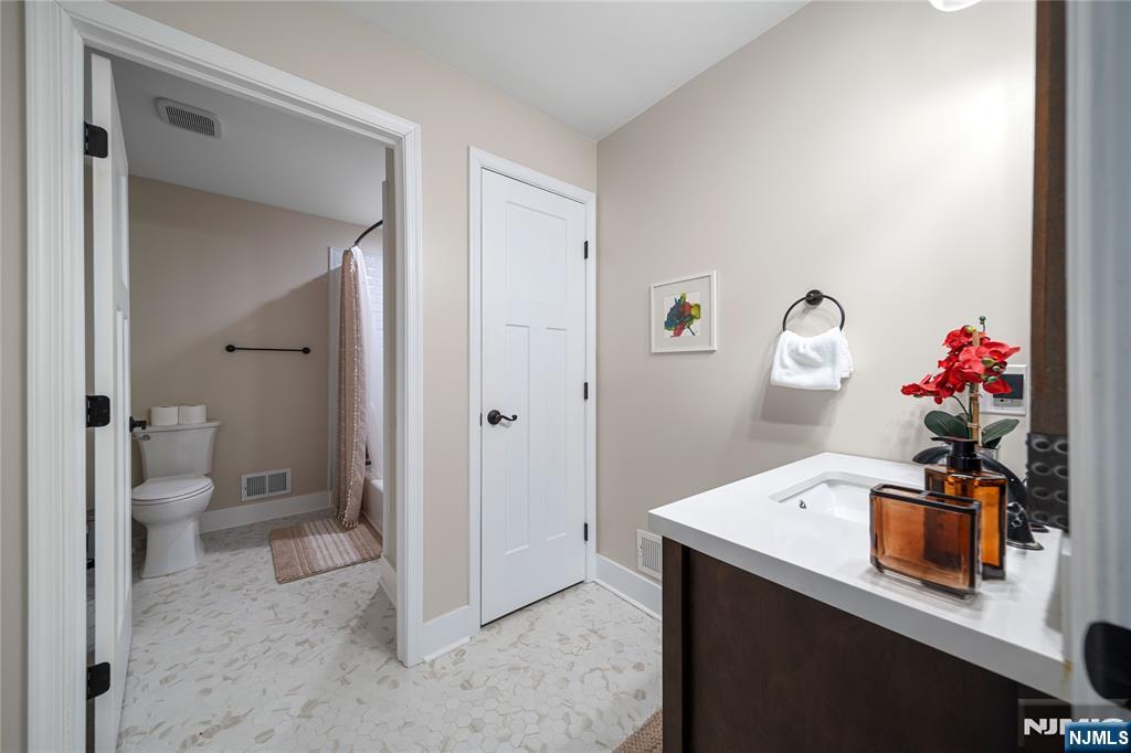 11 Newell Road Flemington, NJ 08822 - Photo 36 of 48