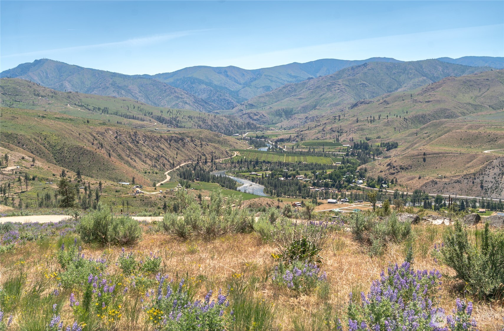 2 Highland Vista Methow, WA 98834 - Photo 1 of 8 a view of lake and mountain