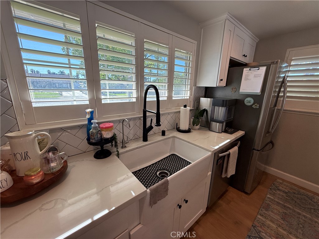2869 Kathleen Street Riverside, CA 92506 - Photo 13 of 37