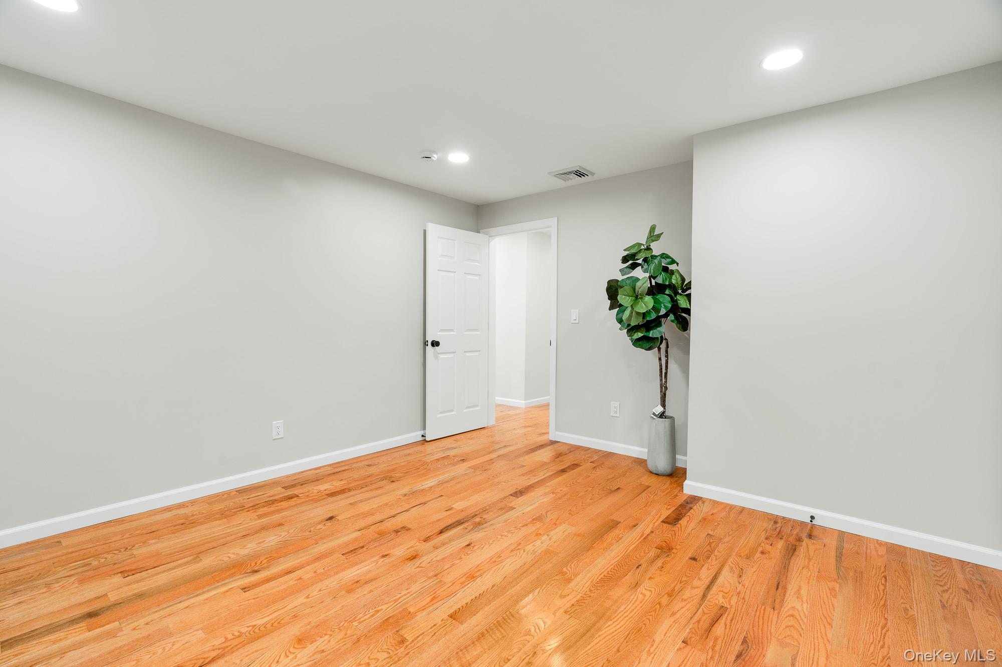 3167 Lincoln Drive Mohegan Lake, NY 10547 - Photo 17 of 34 a view of an empty room