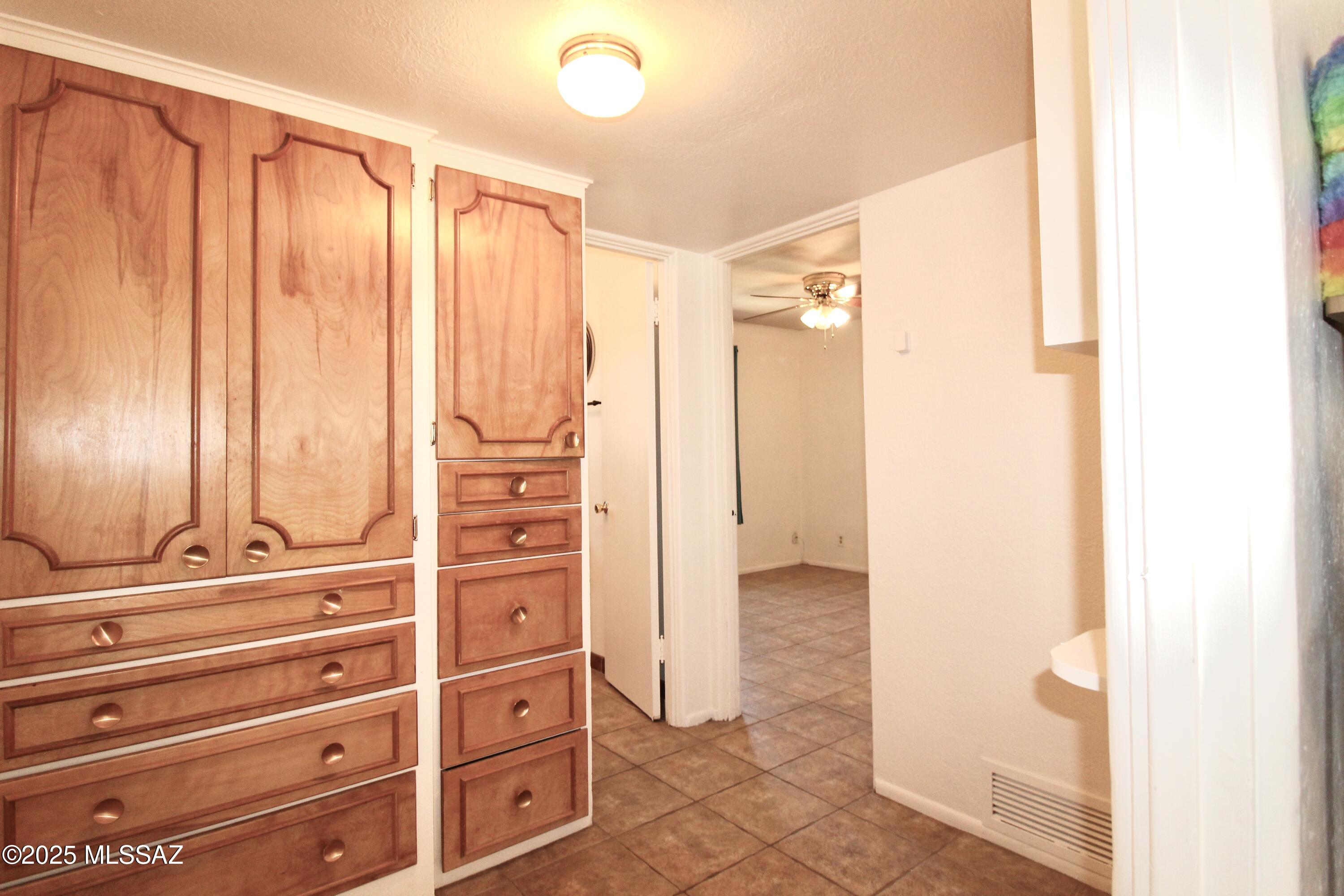 902 East Pastime Road Tucson, AZ 85719 - Photo 6 of 26 Gallery Image 6