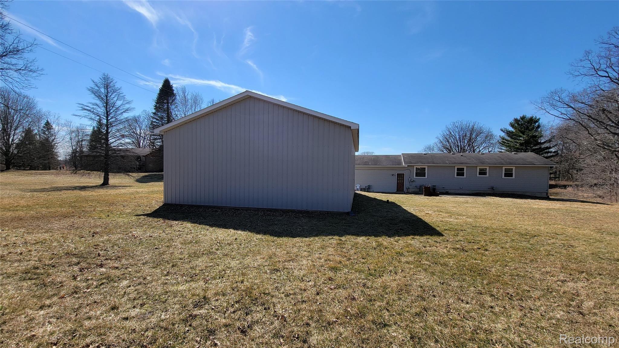 2972 Byron Road Howell, MI 48855 - Photo 26 of 30 20210312_140121.jpg