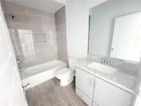 $1,100 | 2812 Rosemary Drive, Unit 2, Weslaco, TX 78599