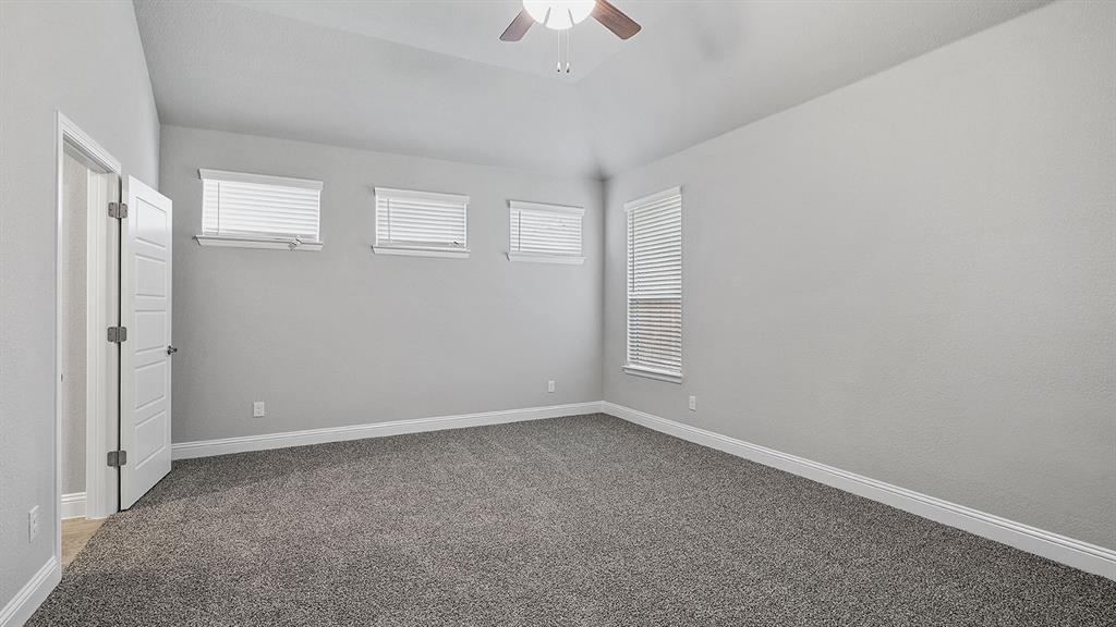 2513 Starling Street Denton, TX 76205 - Photo 13 of 40