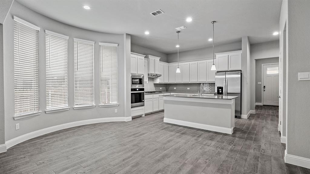 2513 Starling Street Denton, TX 76205 - Photo 8 of 40