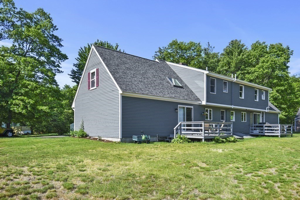60 Peabody Road, Unit B Shirley, MA 01464 - Photo 37 of 42 a front view of a house with garden