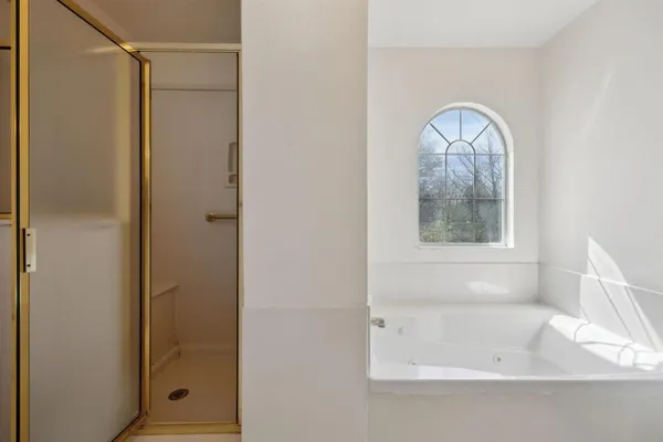 a bathroom with a bathtub