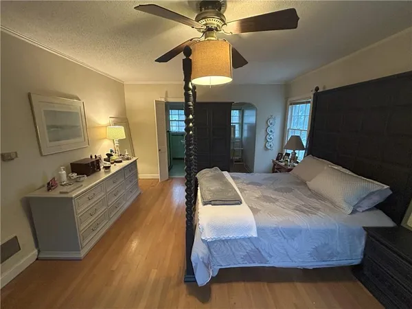 $194,900 | 725 South Main Street, Nevada, MO 64772