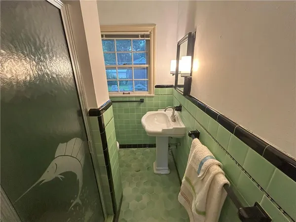 $194,900 | 725 South Main Street, Nevada, MO 64772