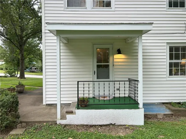 $194,900 | 725 South Main Street, Nevada, MO 64772