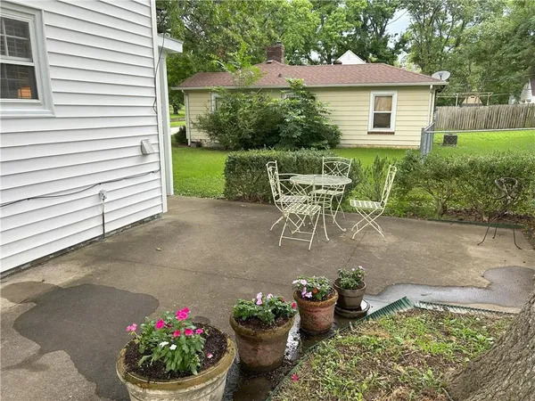 $194,900 | 725 South Main Street, Nevada, MO 64772