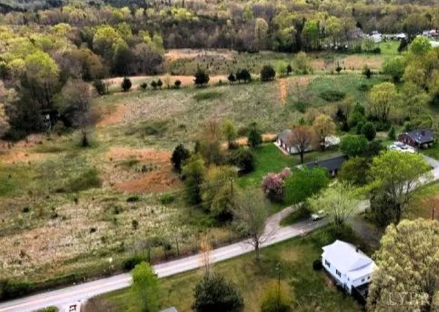 $39,900 | 7 Dearing Ford Road, Altavista, VA 24517