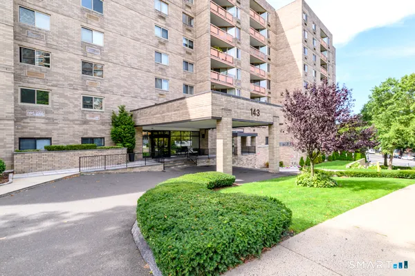 $2,900 | 143 Hoyt Street, Unit 2K, Stamford, CT 06905