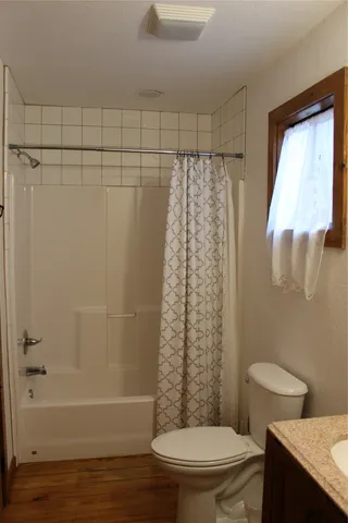 $1,200 | 961 Buttercup Lane, Unit 2, Wimberley, TX 78676