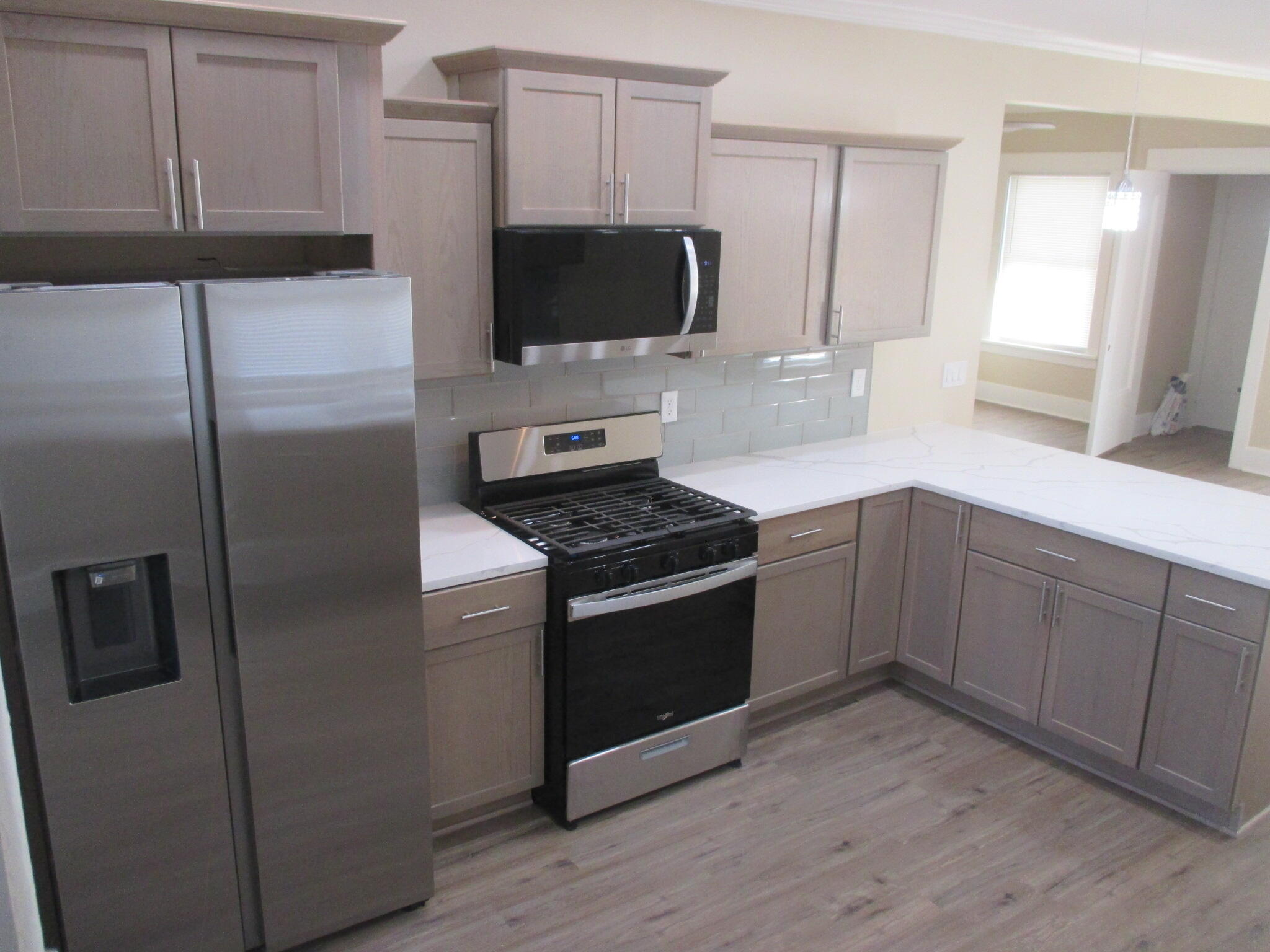 3741 North 25th Street Milwaukee, WI 53206 - Photo 5 of 34 kitchen