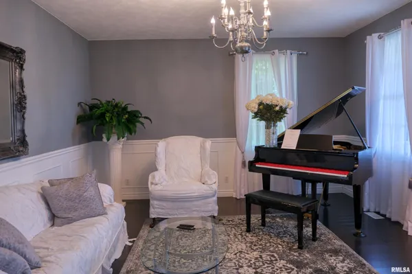 $695,000 | 267 Brian Avenue, Murphysboro, IL 62966