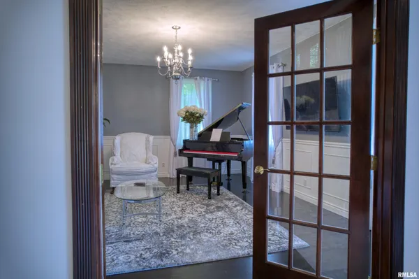 $695,000 | 267 Brian Avenue, Murphysboro, IL 62966