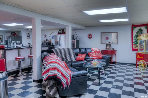 $695,000 | 267 Brian Avenue, Murphysboro, IL 62966