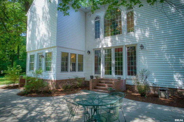 $695,000 | 267 Brian Avenue, Murphysboro, IL 62966