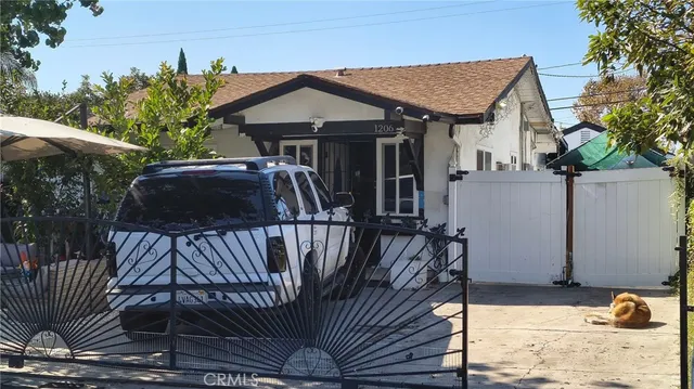 $820,000 | 1206 South Shelton Street, Santa Ana, CA 92707