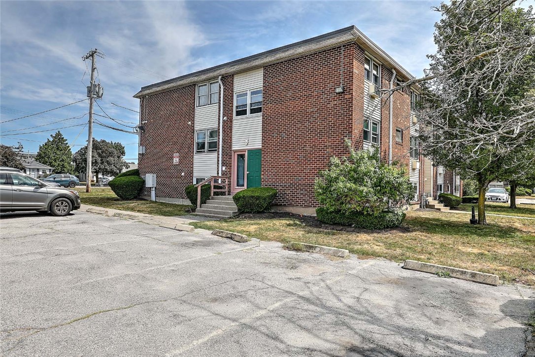 50 Carnation Street, Unit 2 Pawtucket, RI 02860 - Photo 4 of 21