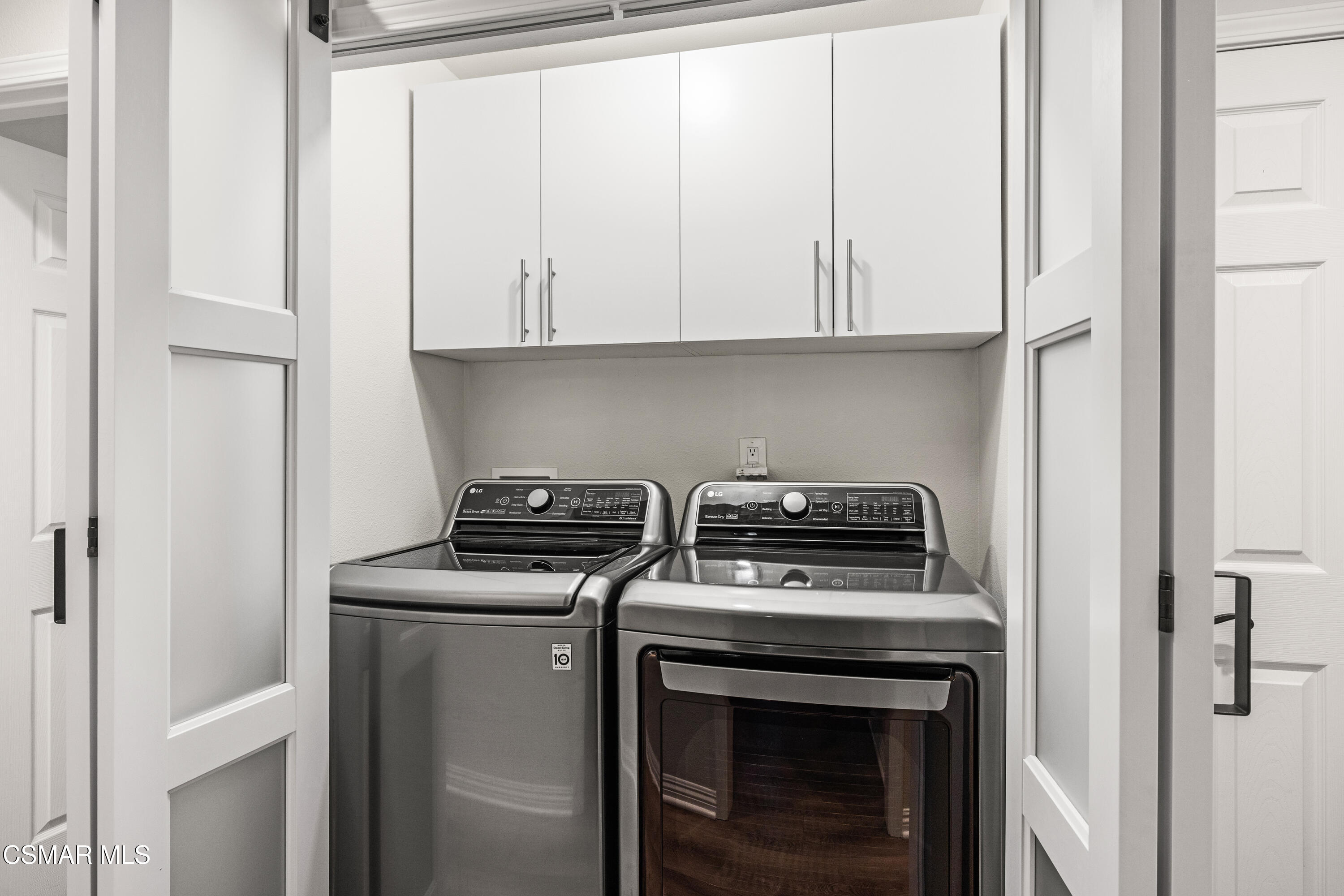 5200 Prairieview Street Camarillo, CA 93012 - Photo 17 of 24 a stove top oven sitting inside of a kitchen