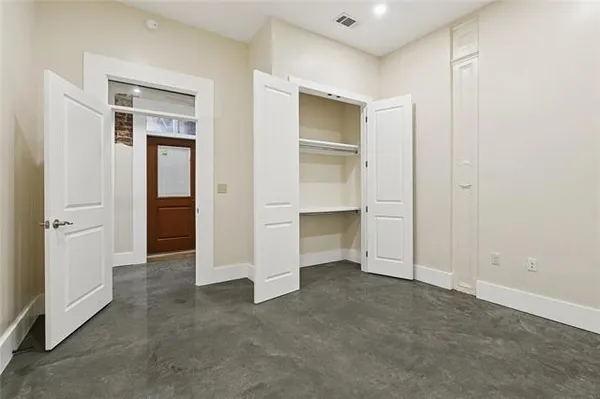 $2,100 | 137 Carondelet Street, Unit 101, New Orleans, LA 70130