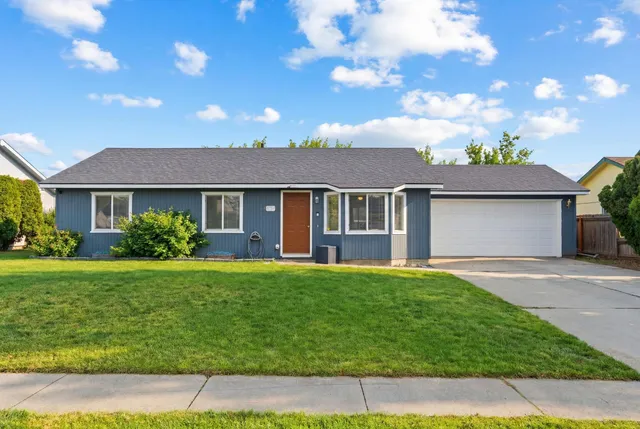 $344,900 | 12513 West 10th Avenue, Airway Heights, WA 99001