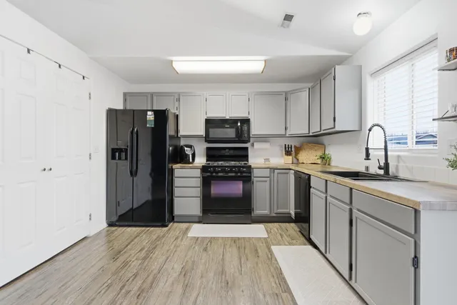 $344,900 | 12513 West 10th Avenue, Airway Heights, WA 99001