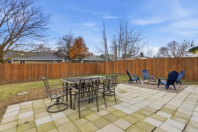 $344,900 | 12513 West 10th Avenue, Airway Heights, WA 99001