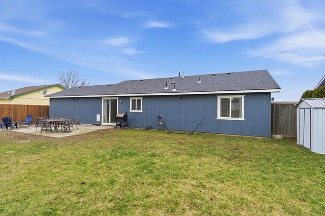 $344,900 | 12513 West 10th Avenue, Airway Heights, WA 99001