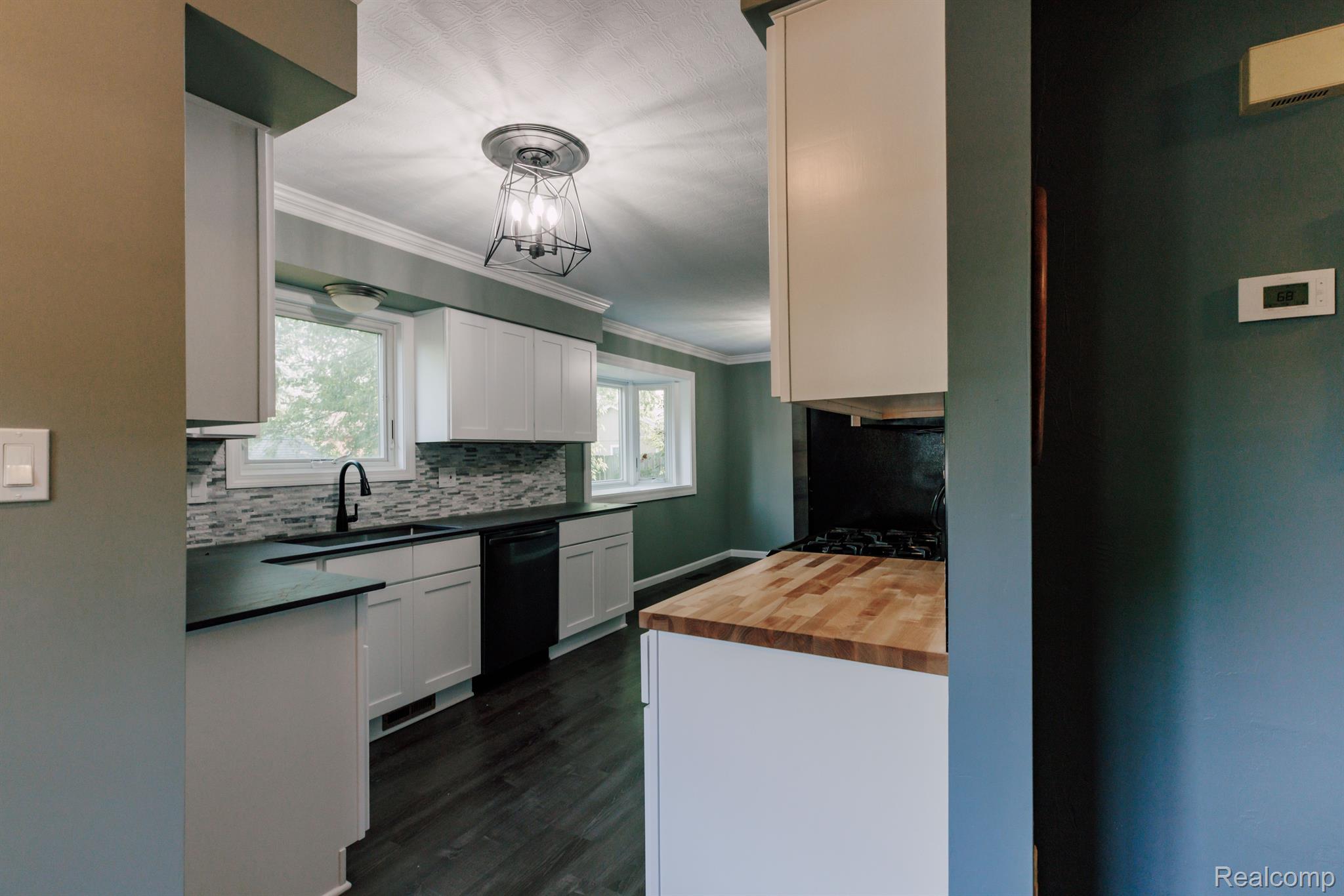 43990 Saltz Road Canton, MI 48187 - Photo 21 of 43 Gallery Image 21