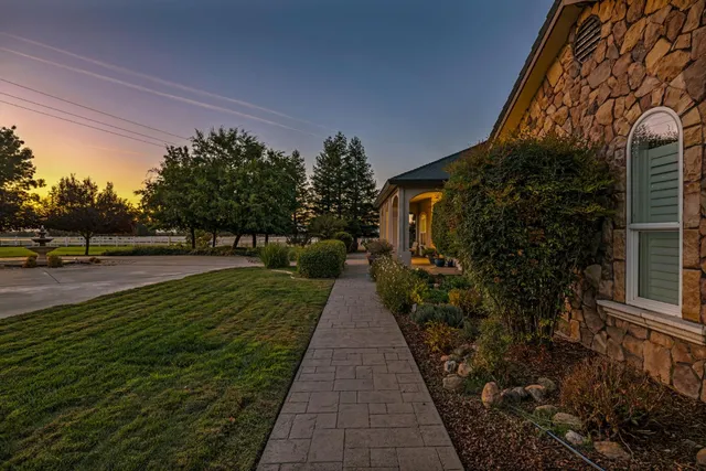 $1,499,000 | 19160 River Downs Way, Cottonwood, CA 96022