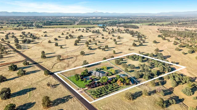 $1,499,000 | 19160 River Downs Way, Cottonwood, CA 96022