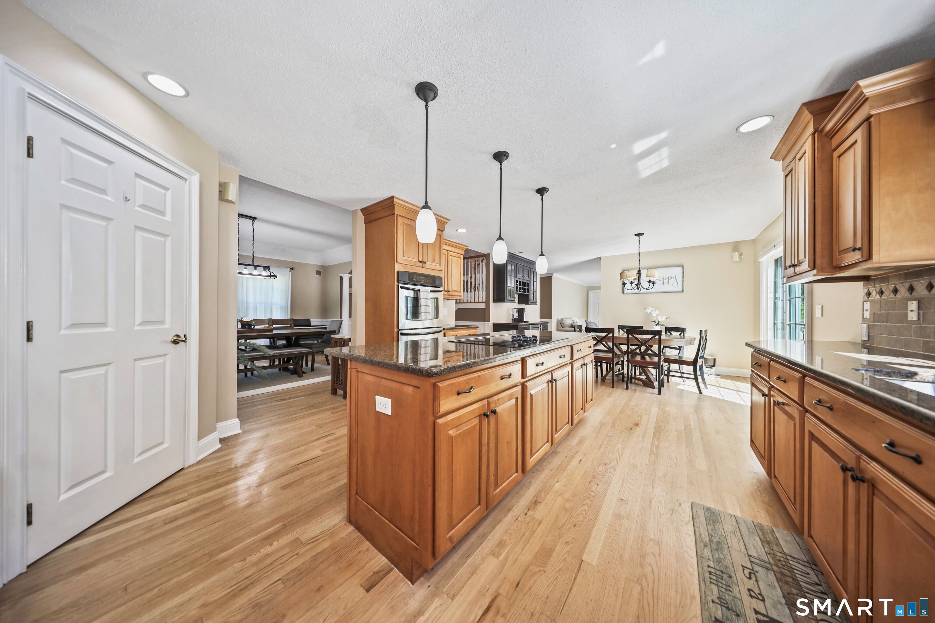 170 Valley View Road Thomaston, CT 06787 - Photo 11 of 40
