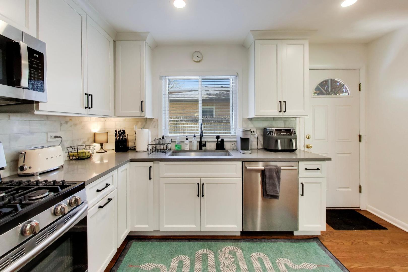 1153 Kenton Road Deerfield, IL 60015 - Photo 13 of 40 Gallery Image 13