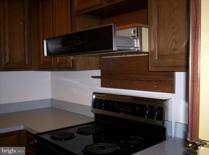 10026 Stedwick Road, Unit 101 Gaithersburg, MD 20886 - Photo 22 of 30 Kitchen Exhaust OPEN