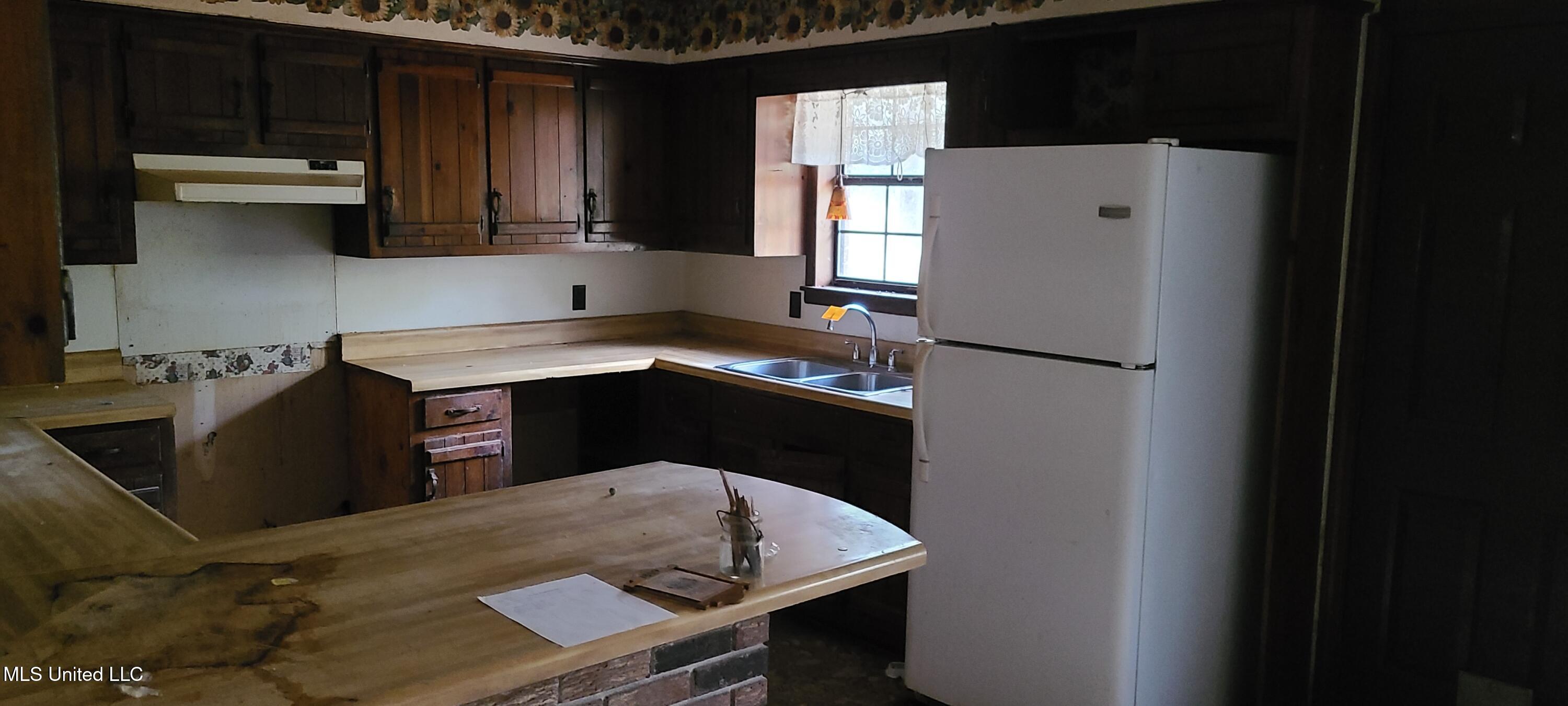 121 Rogers Smith Road Lucedale, MS 39452 - Photo 8 of 20 20251113_160239