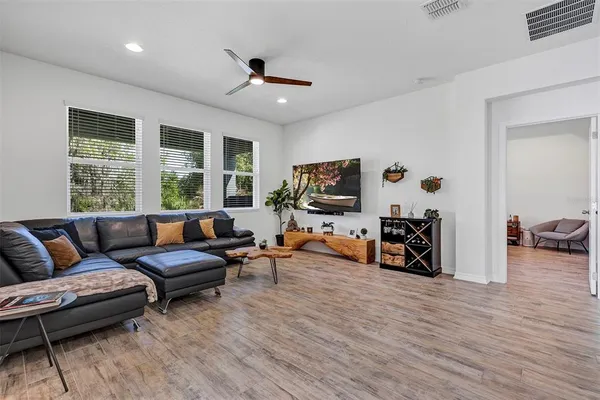 $2,850 | 2163 Bay Line Road, Oakland, FL 34787