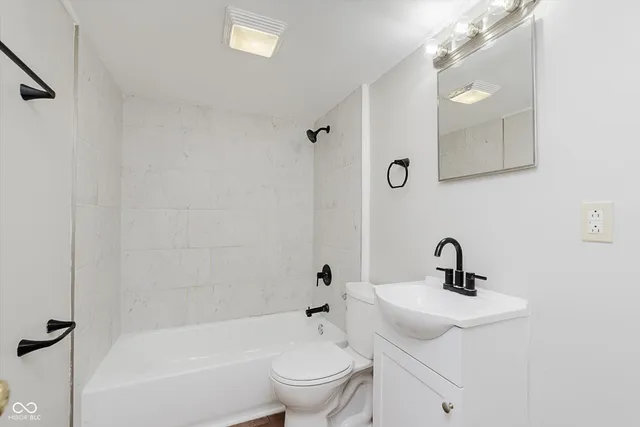 $114,900 | 2949 Wallace Avenue, Indianapolis, IN 46218