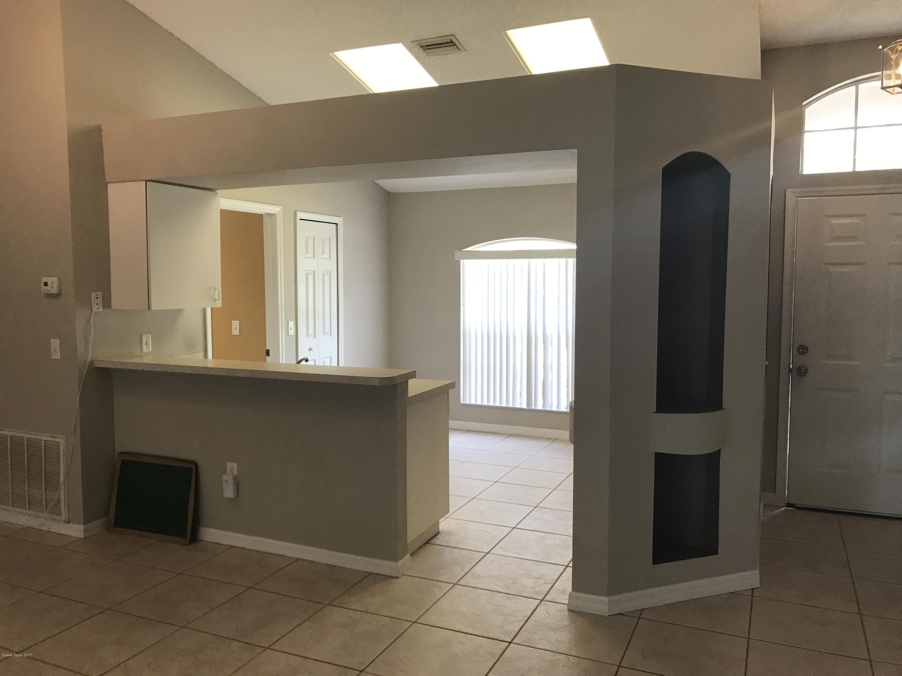 255 Gordon Road Northwest Palm Bay, FL 32907 - Photo 5 of 16 IMG_0640