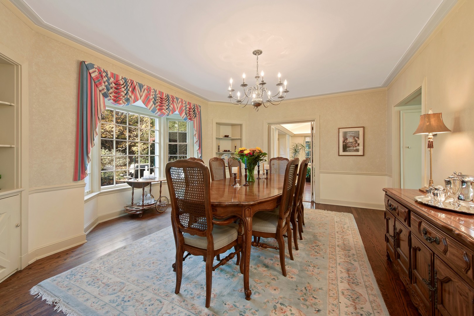 1051 Seneca Road Wilmette, IL 60091 - Photo 6 of 28 Gallery Image 6