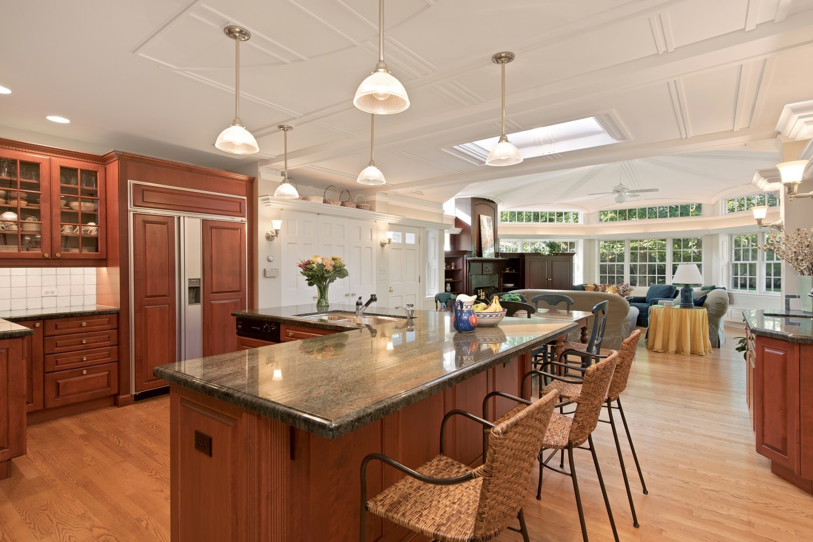 1051 Seneca Road Wilmette, IL 60091 - Photo 9 of 28 Gallery Image 9