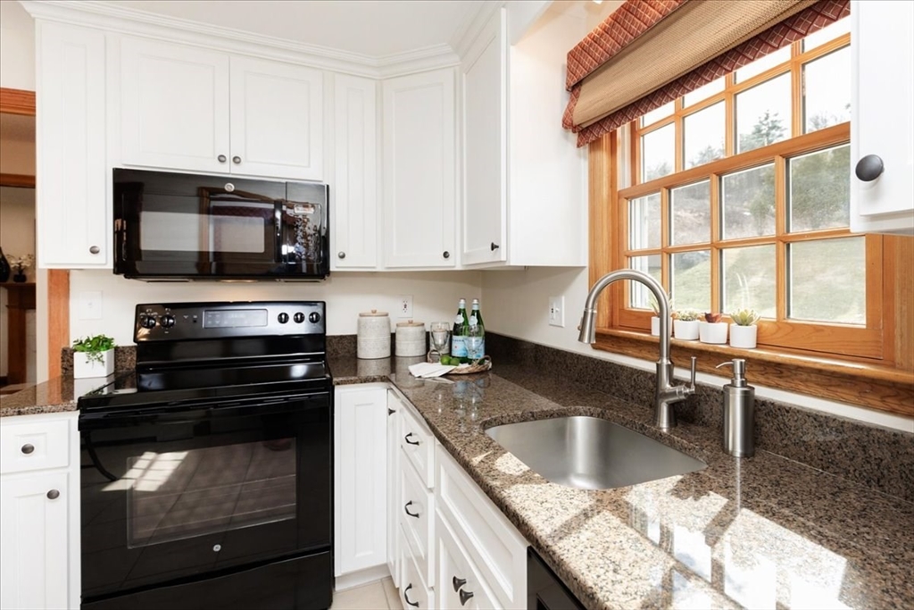 22 Bernard Road Woburn, MA 01801 - Photo 12 of 37 Gallery Image 12