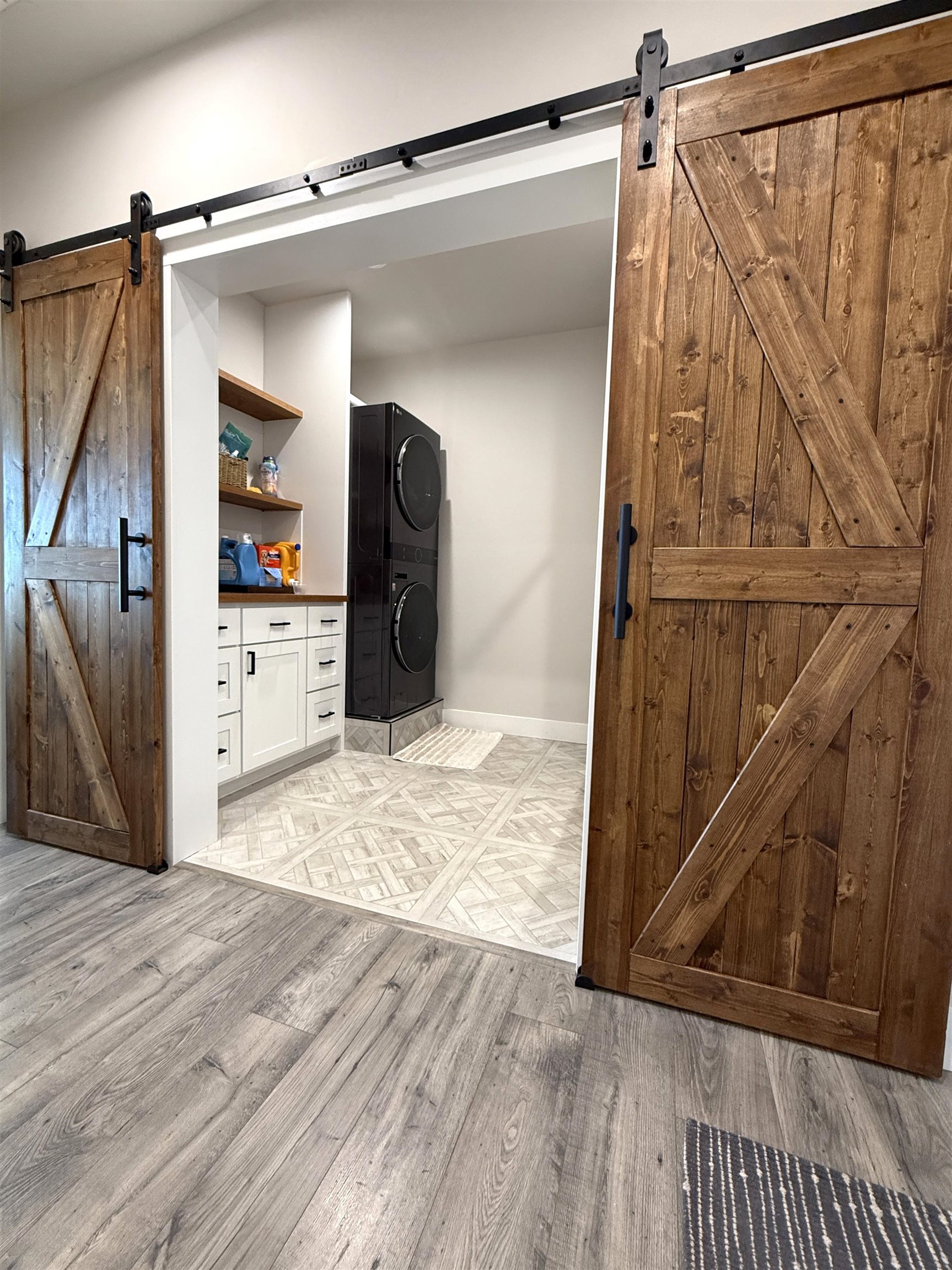 8585 Ellen's Way Austin, CO 81410 - Photo 28 of 42 a view of a hardwood & utility room