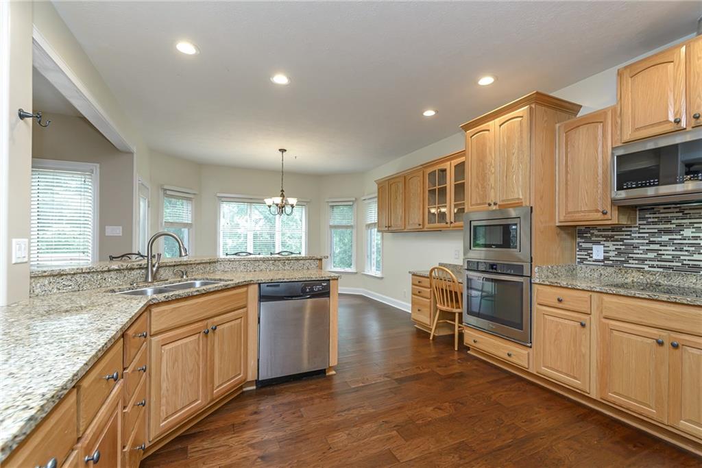 10257 Springstone Road Fishers, IN 46055 - Photo 15 of 39