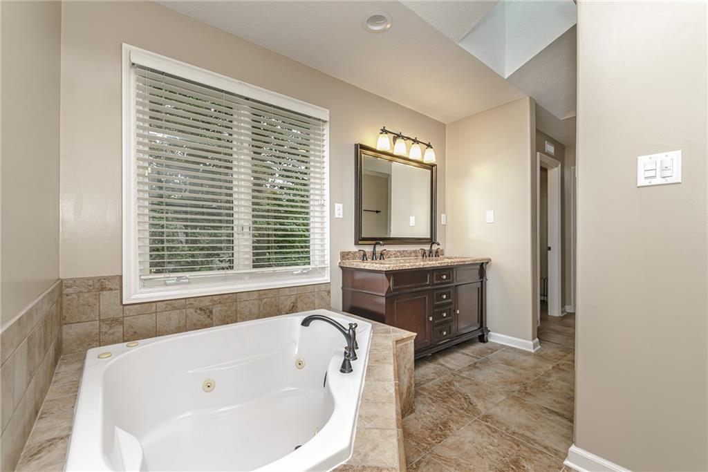 10257 Springstone Road Fishers, IN 46055 - Photo 26 of 39