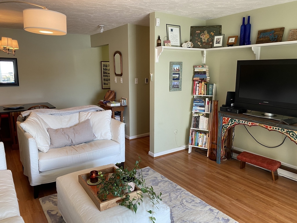 32 Hamilton Road, Unit 107 Arlington, MA 02474 - Photo 5 of 13