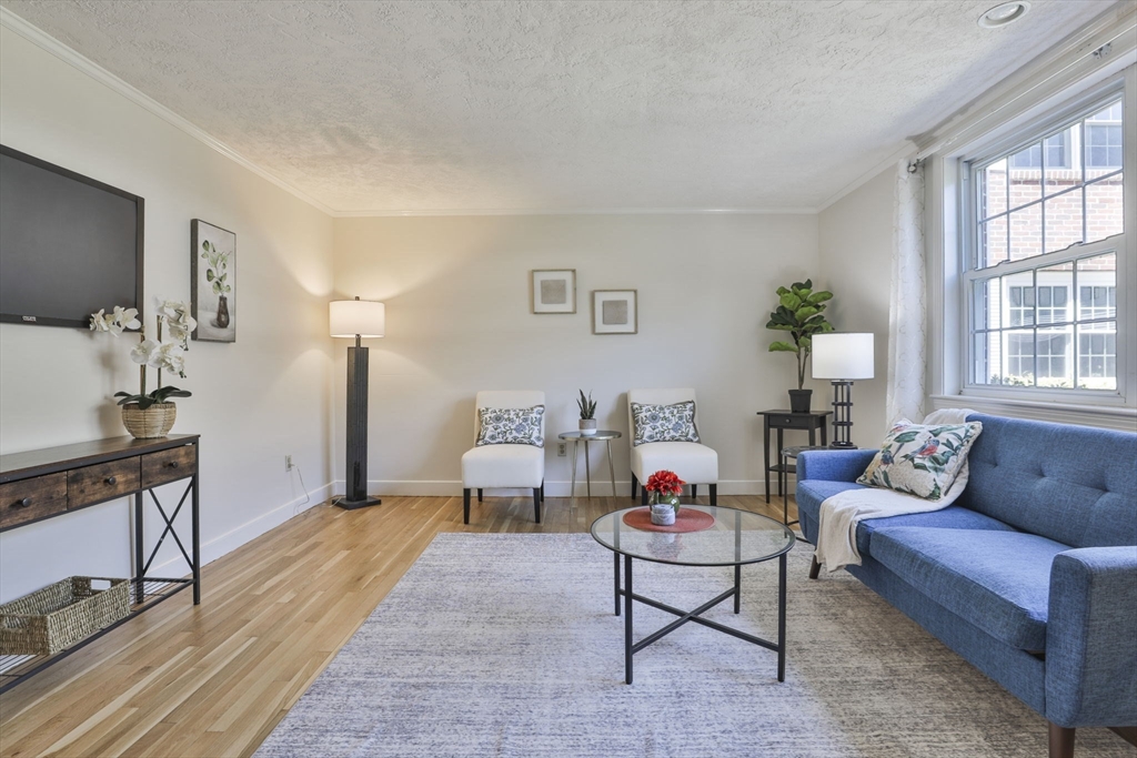21 Westerly Street, Unit 3 Wellesley, MA 02482 - Photo 6 of 41